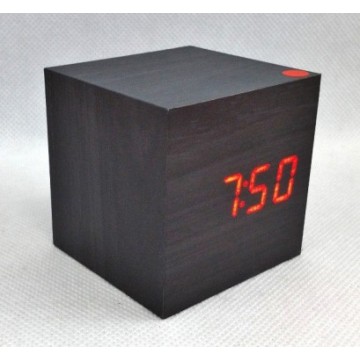 Čierny LED budík kocka s dátumom EuB 8467, 6 cm Čierny LED budík kocka s dátumom EuB 8467, 6 cm