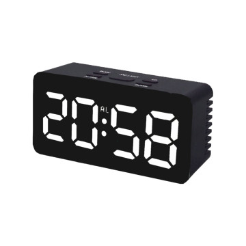 Digitálny budík do siete s bielymi LED svietiacimi číslami JVD SB3658.4 Digitálny budík do siete s bielymi LED svietiacimi číslami JVD SB3658.4